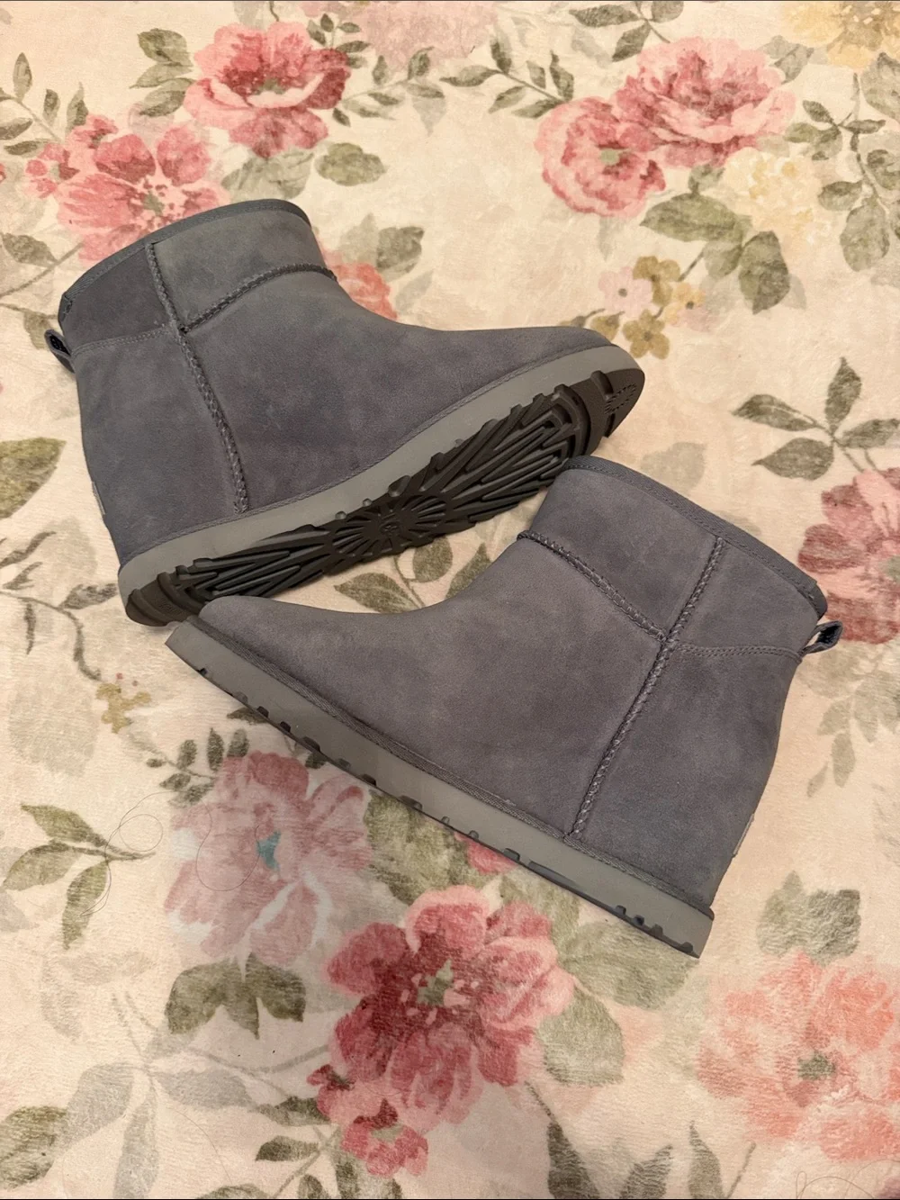 UGG Gray Suede Short Winter Boots